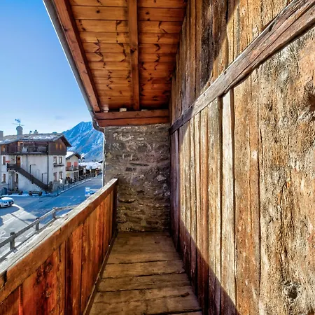 Maison Chasseur Alpine Design Lodge Champoluc Exterior photo